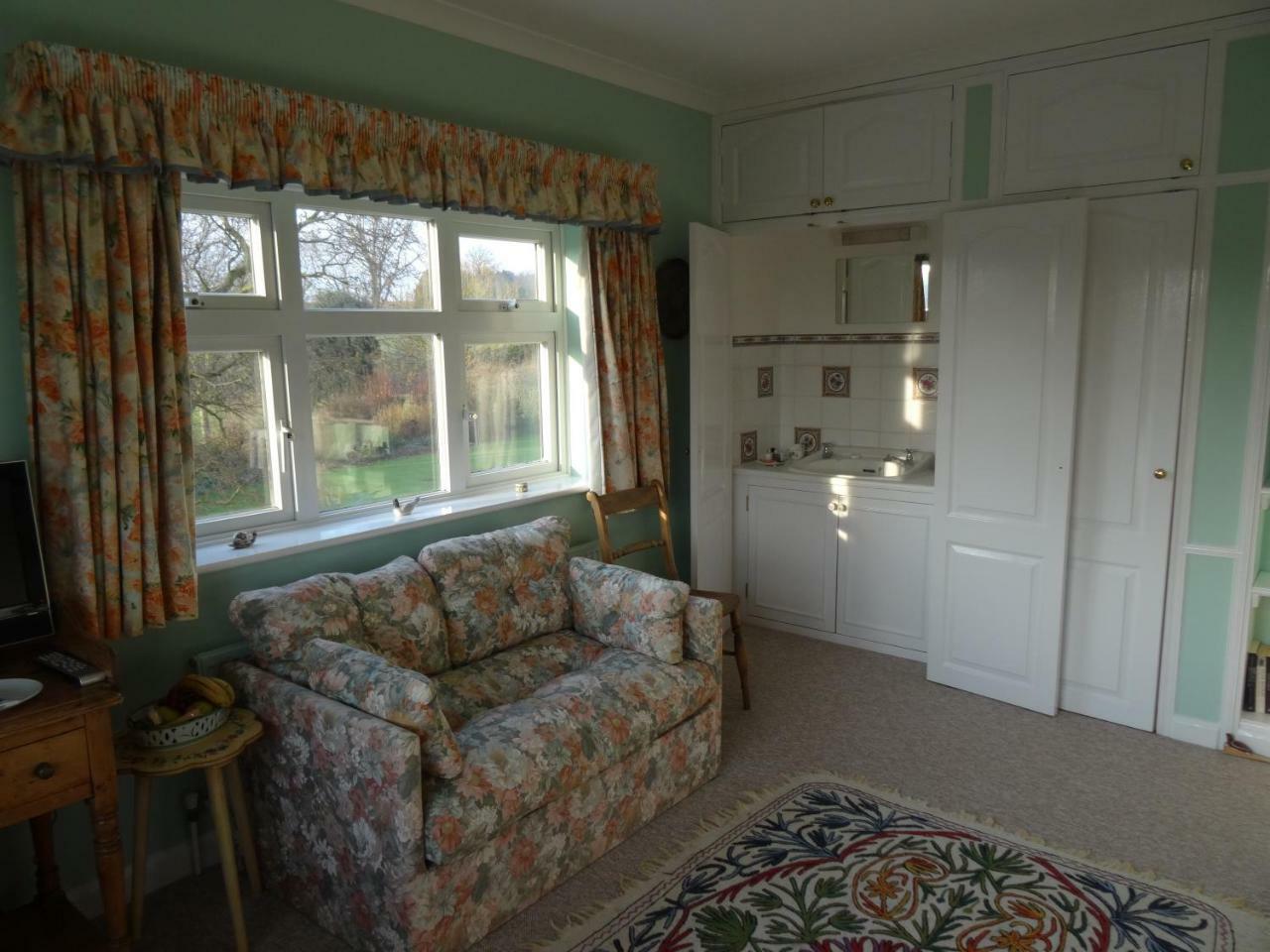 The Newnham White House Bed and Breakfast Baldock Eksteriør billede