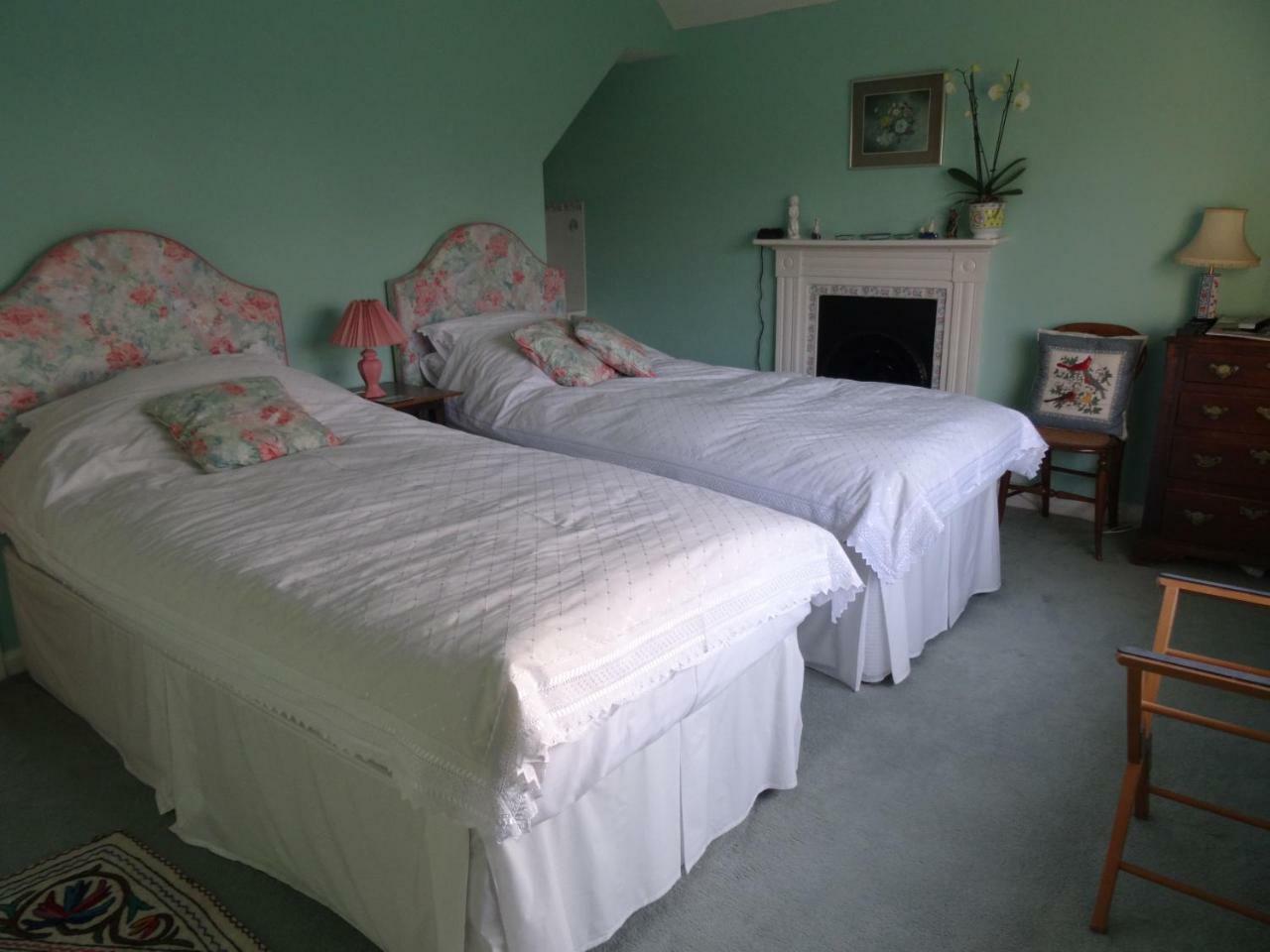 The Newnham White House Bed and Breakfast Baldock Eksteriør billede