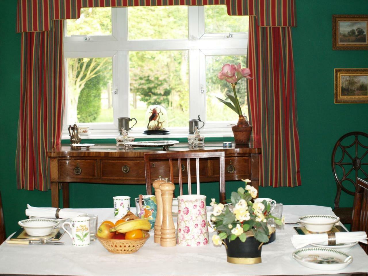 The Newnham White House Bed and Breakfast Baldock Eksteriør billede