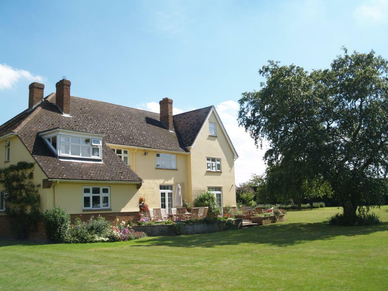 The Newnham White House Bed and Breakfast Baldock Eksteriør billede